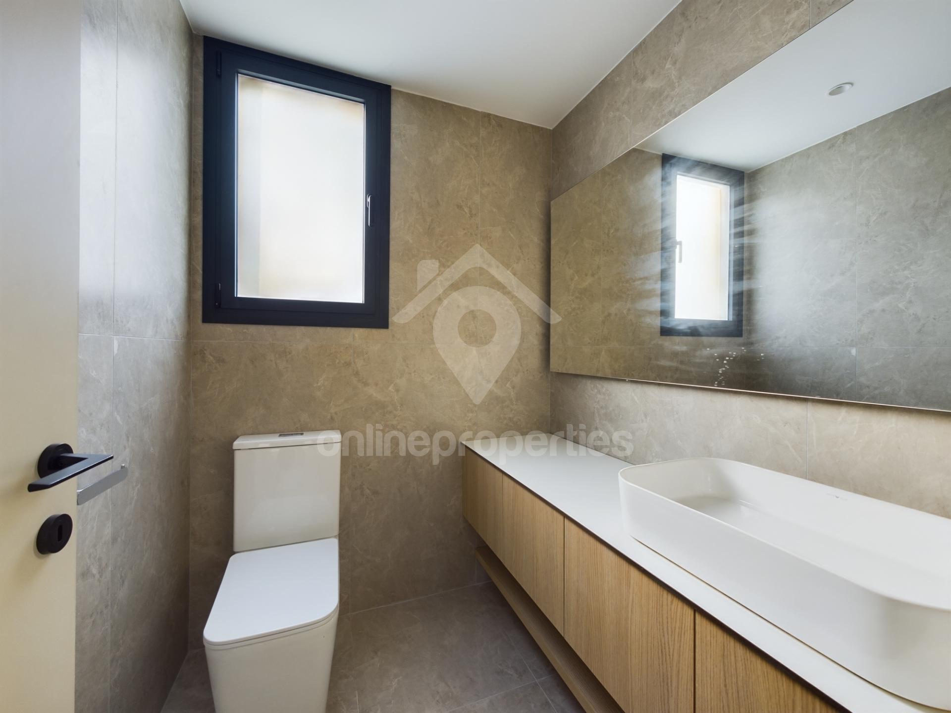 To change image, hover mouse over thumbnails below