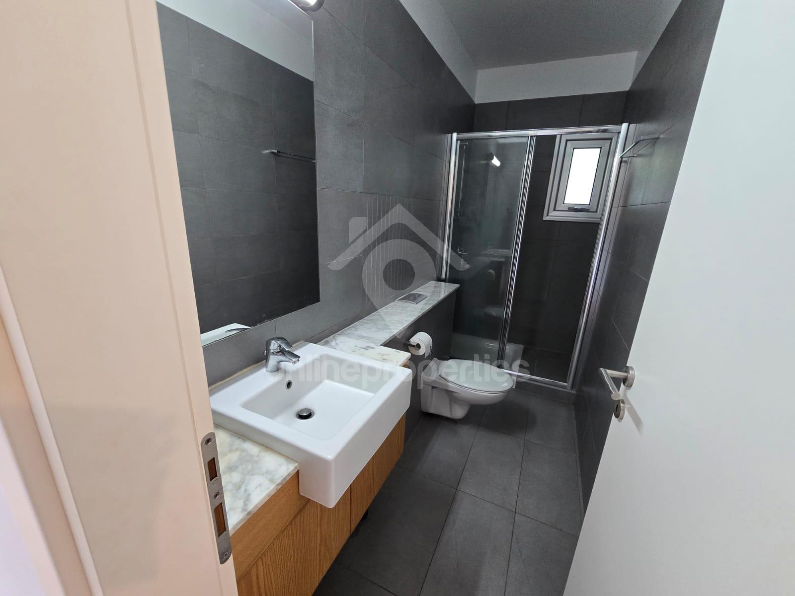 To change image, hover mouse over thumbnails below