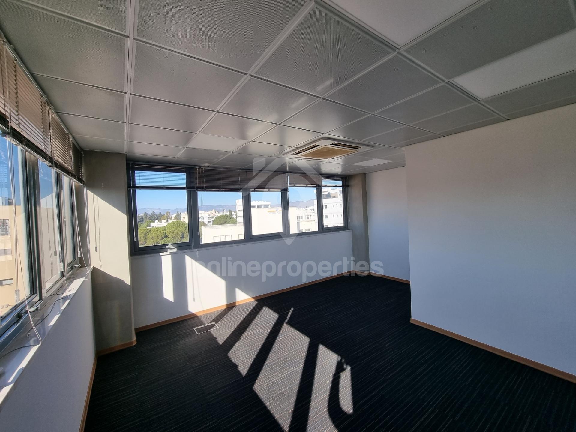 To change image, hover mouse over thumbnails below