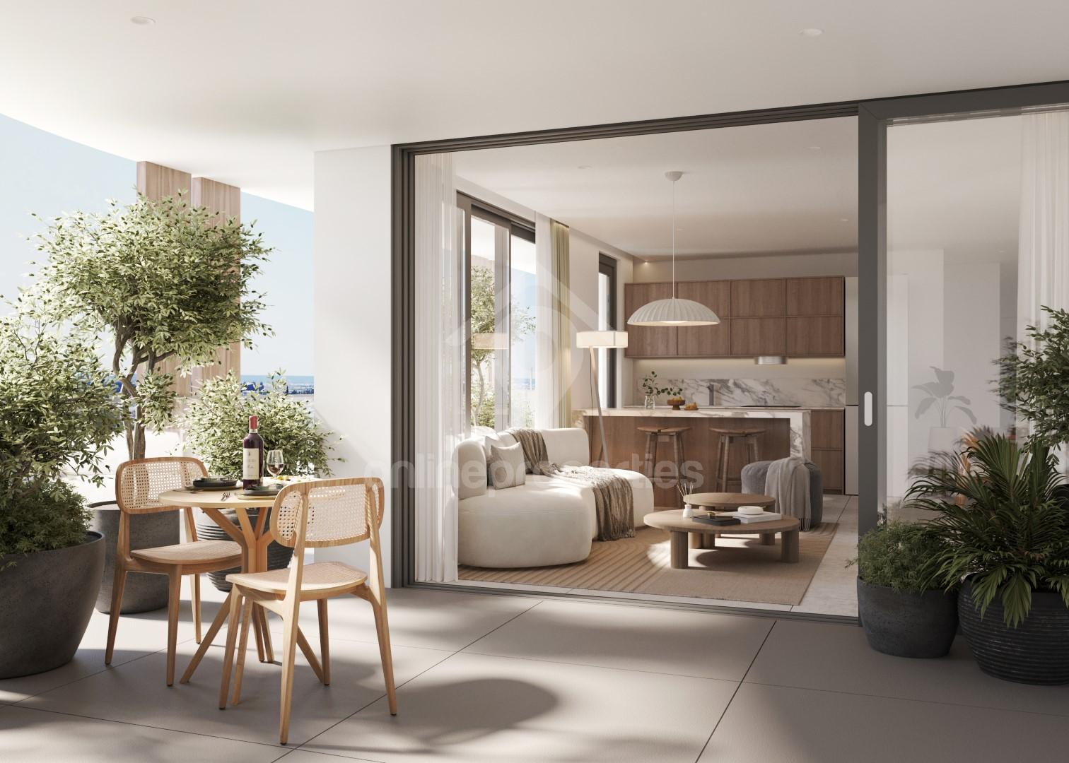 To change image, hover mouse over thumbnails below