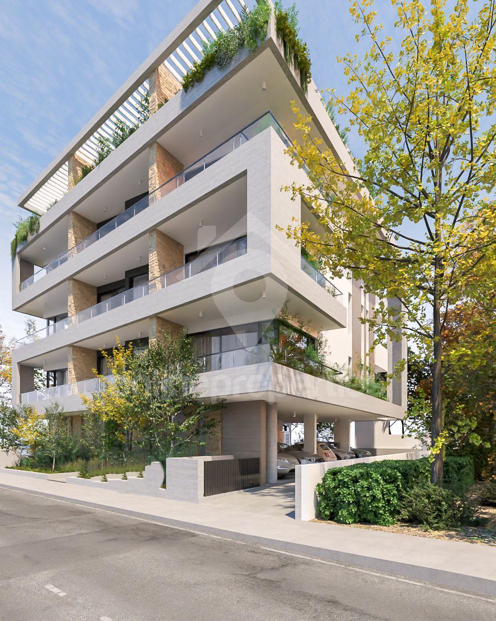 To change image, hover mouse over thumbnails below