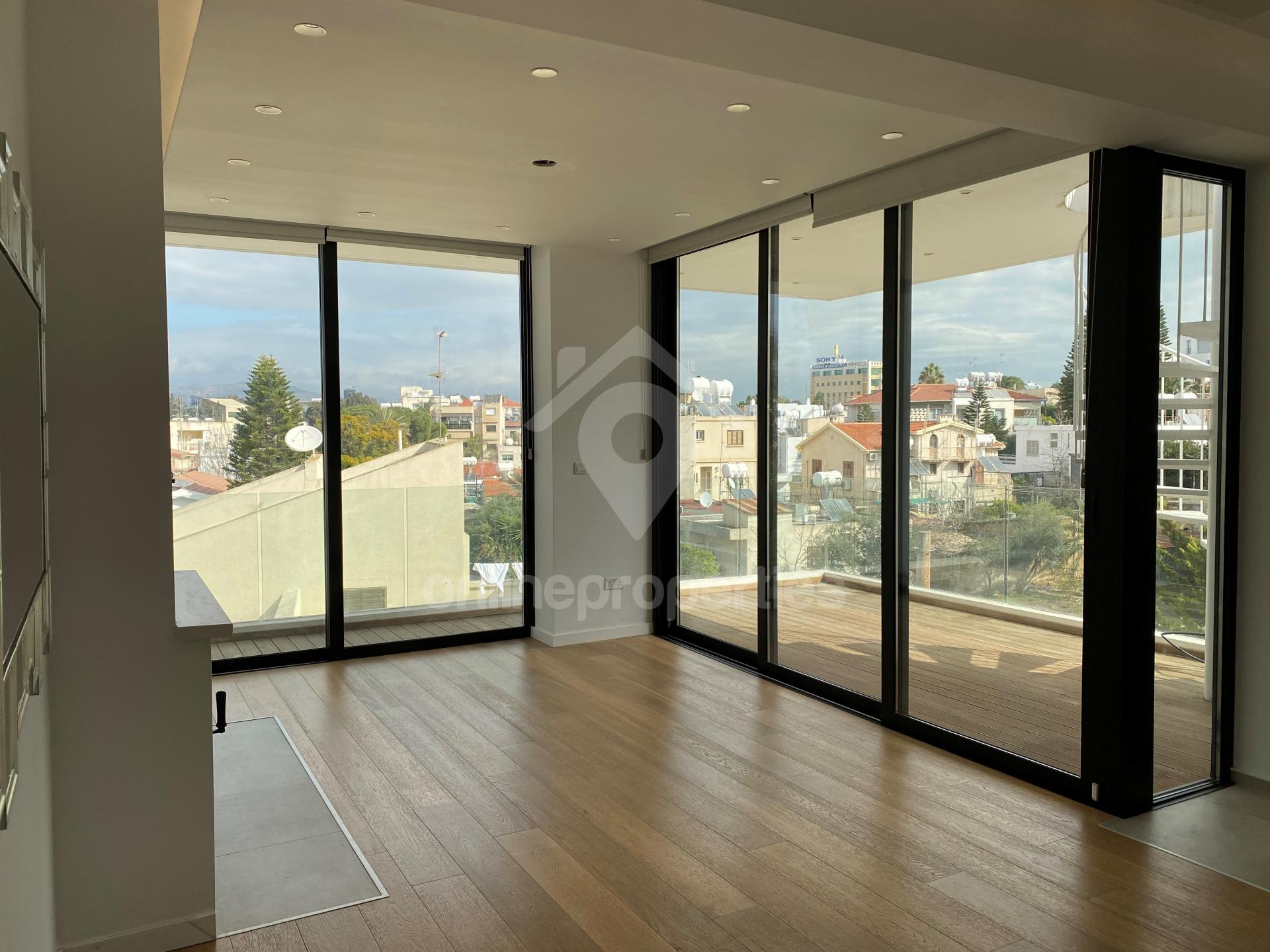 To change image, hover mouse over thumbnails below