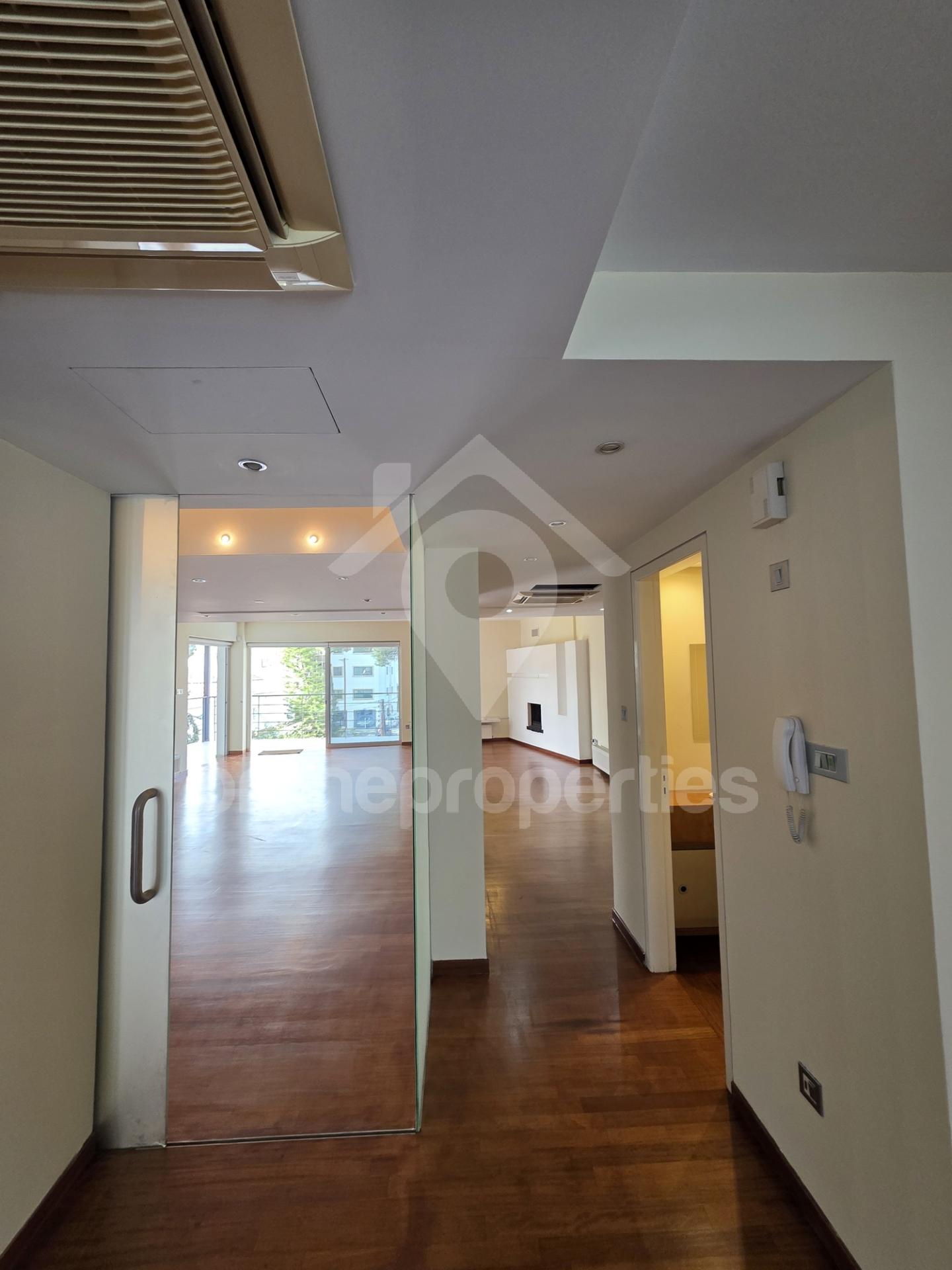 To change image, hover mouse over thumbnails below