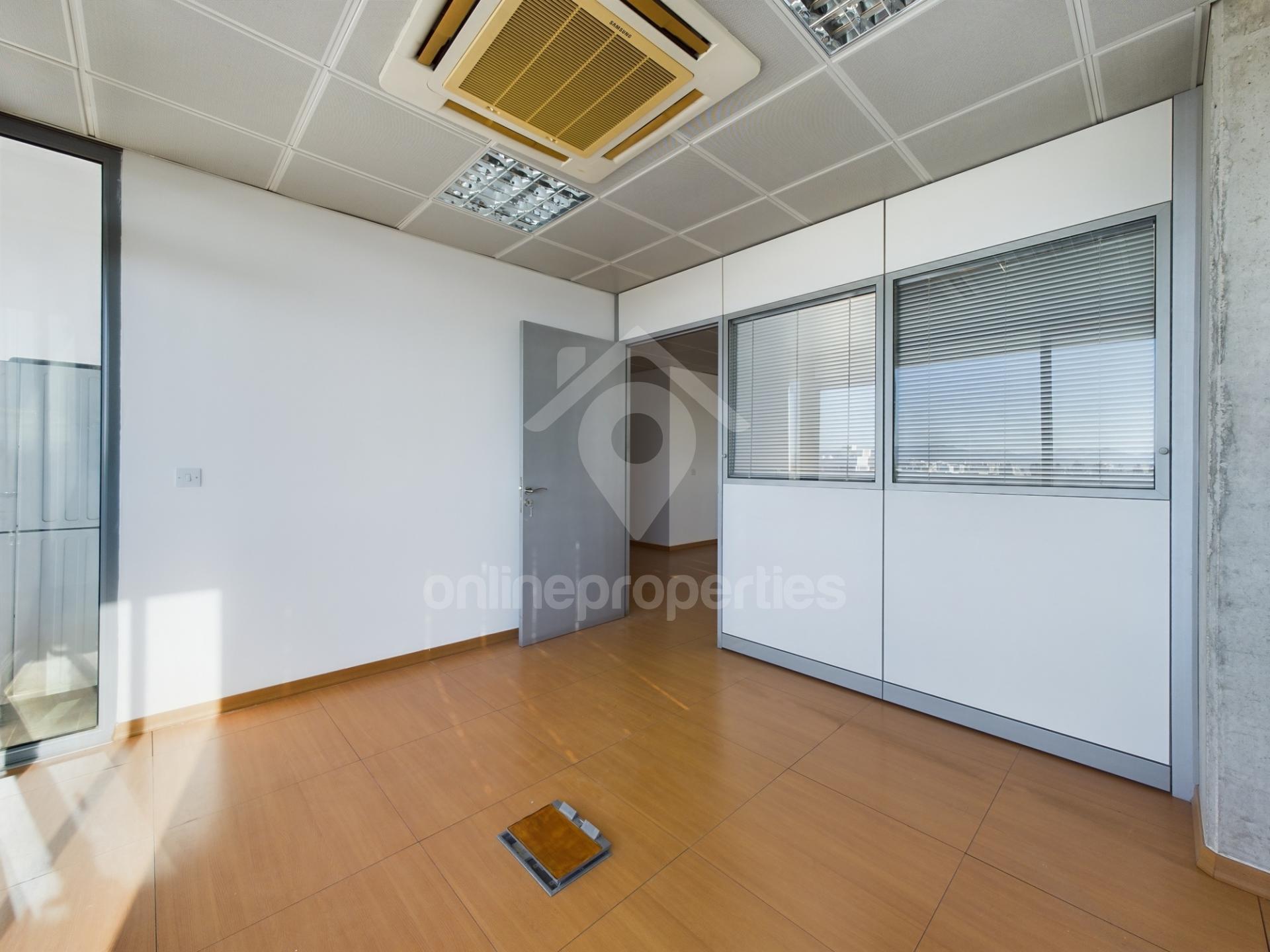 To change image, hover mouse over thumbnails below