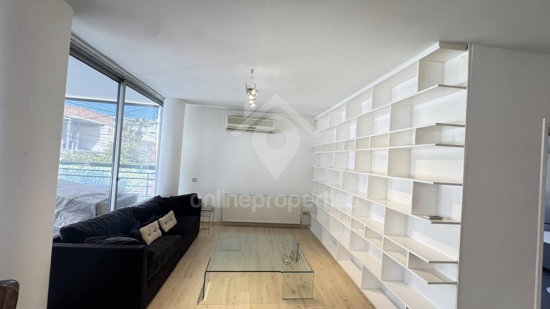 To change image, hover mouse over thumbnails below