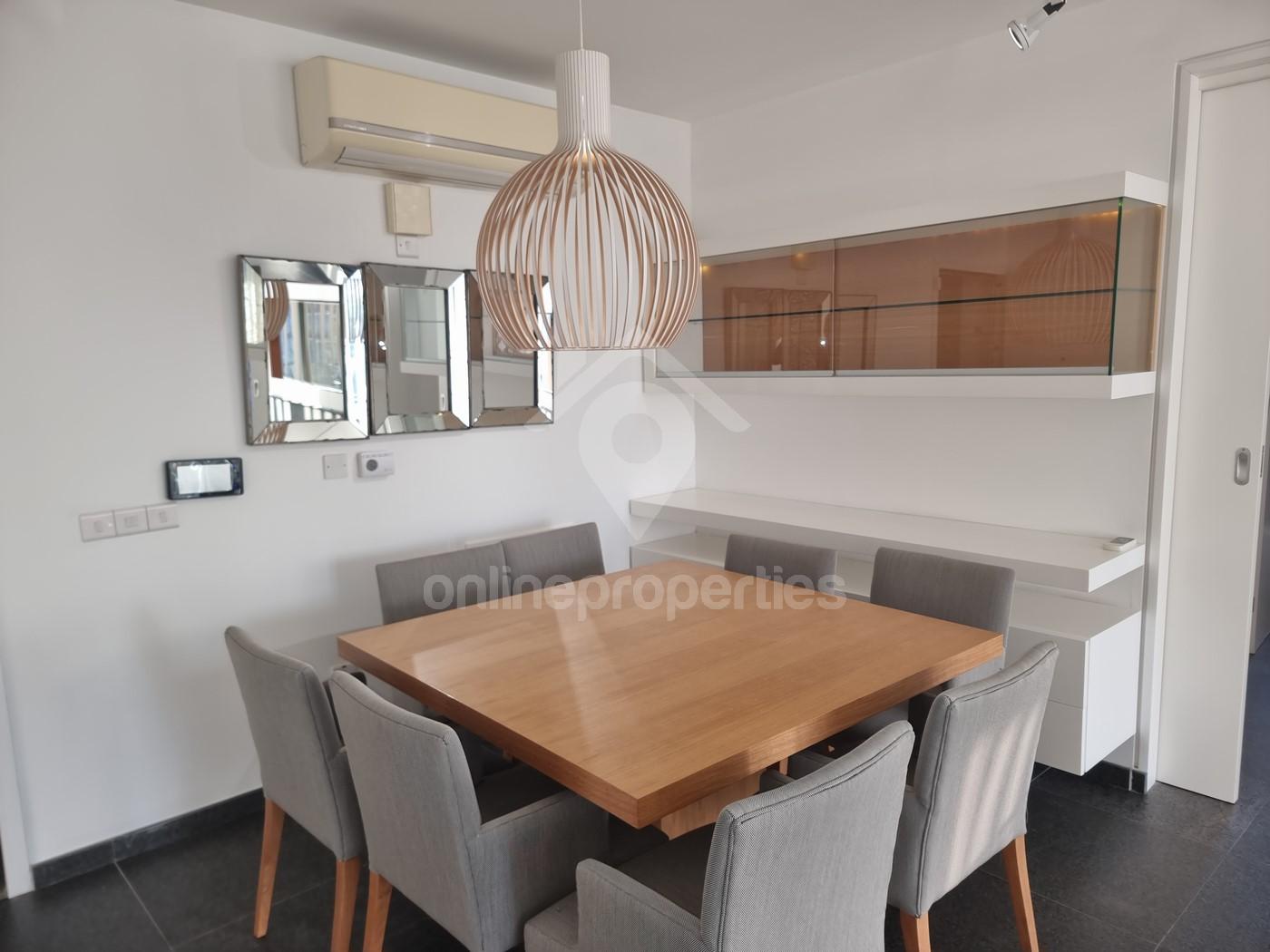 To change image, hover mouse over thumbnails below