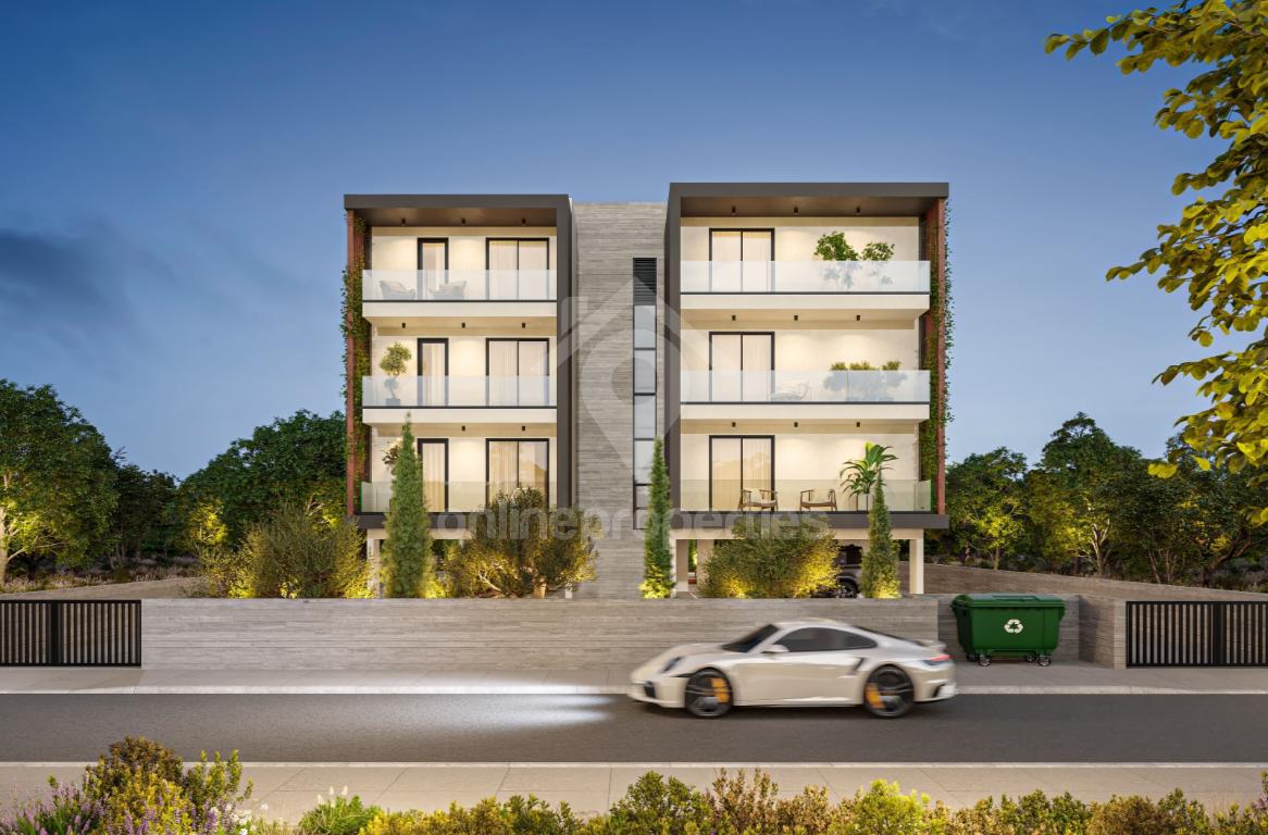 To change image, hover mouse over thumbnails below