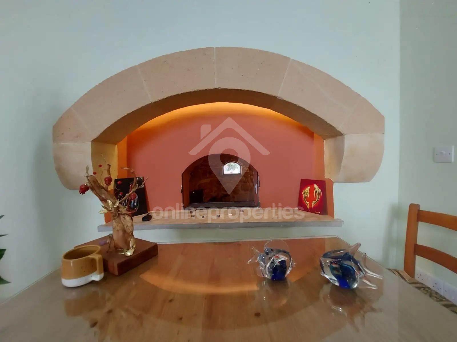 To change image, hover mouse over thumbnails below