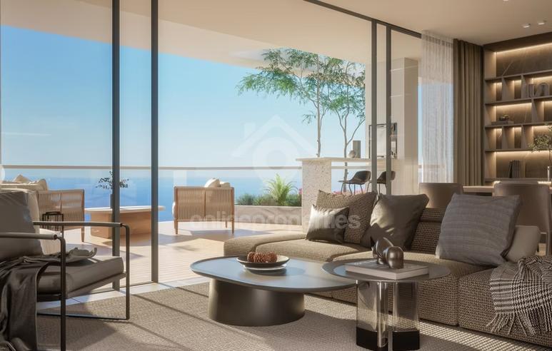 To change image, hover mouse over thumbnails below