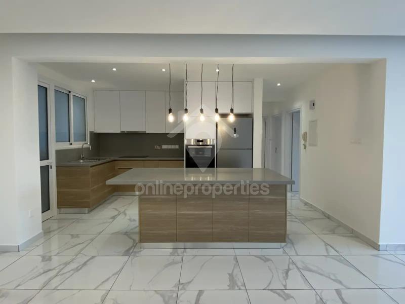 Renovated 3-bedroom apartment close to the Landmark Hotel