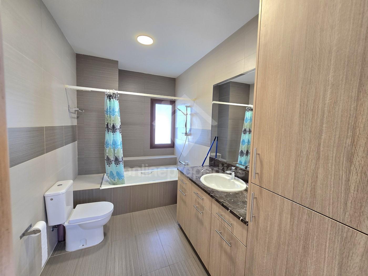 To change image, hover mouse over thumbnails below