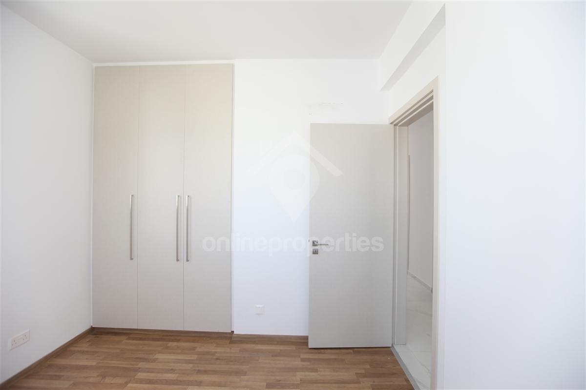 To change image, hover mouse over thumbnails below