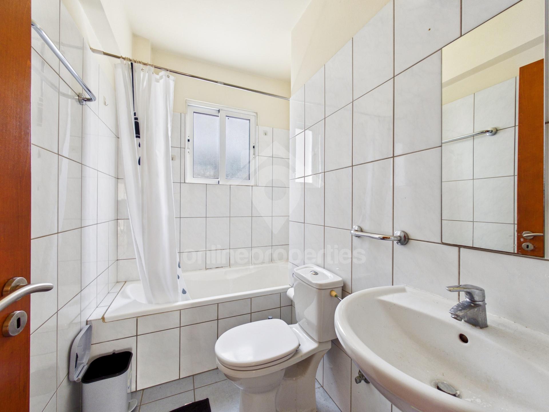 To change image, hover mouse over thumbnails below