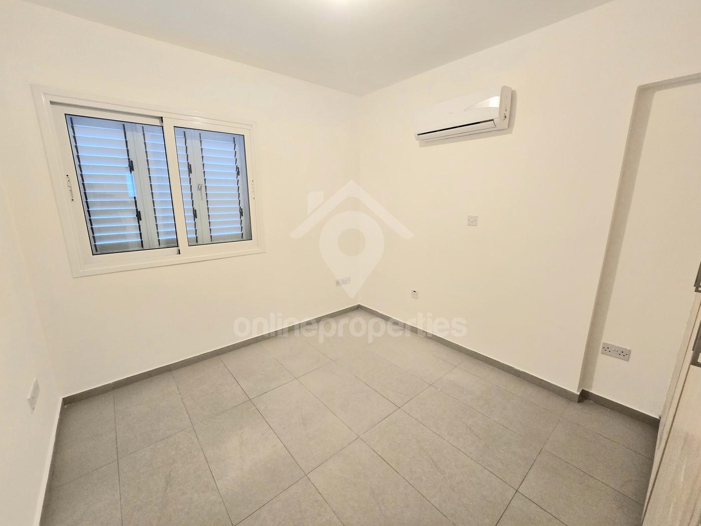 To change image, hover mouse over thumbnails below