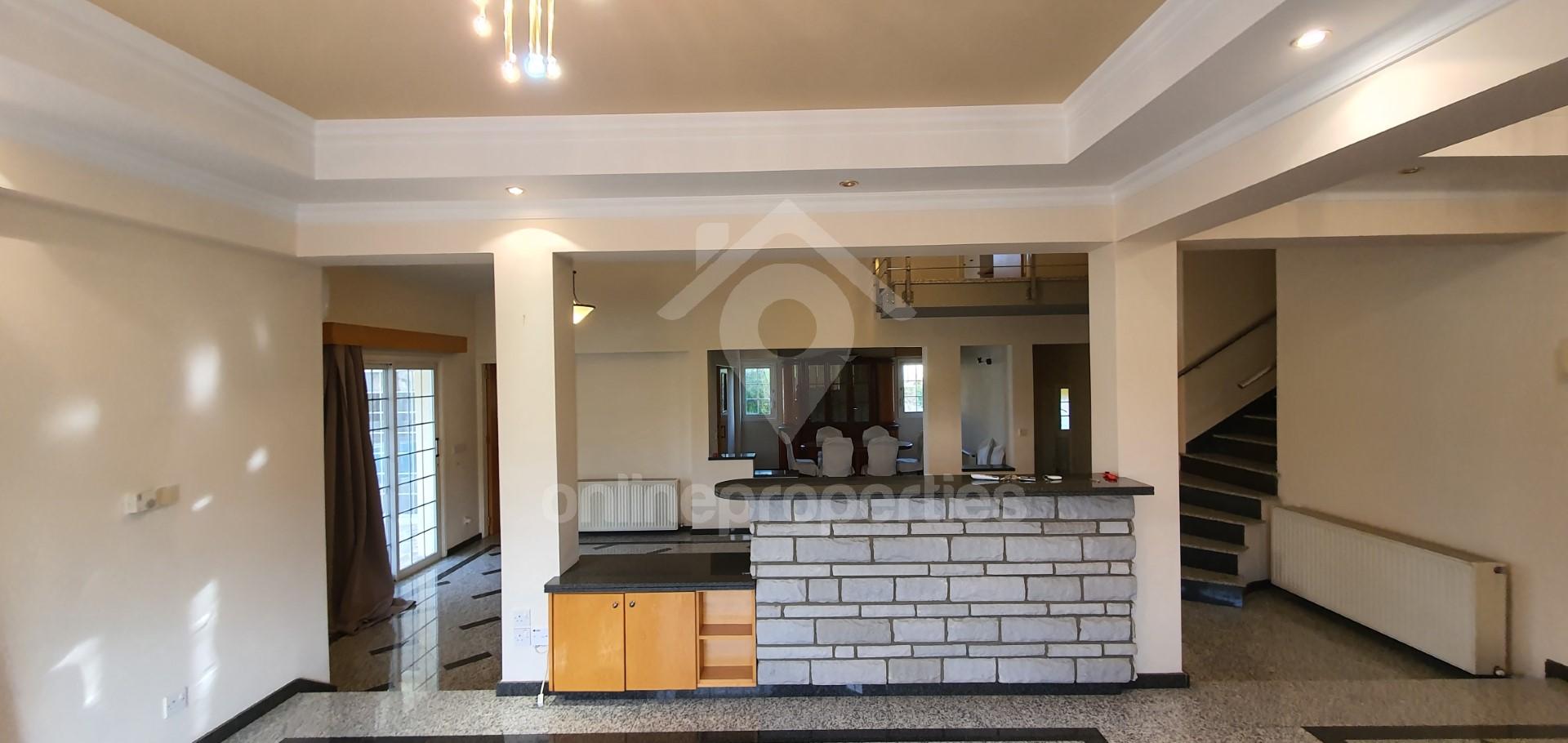 To change image, hover mouse over thumbnails below