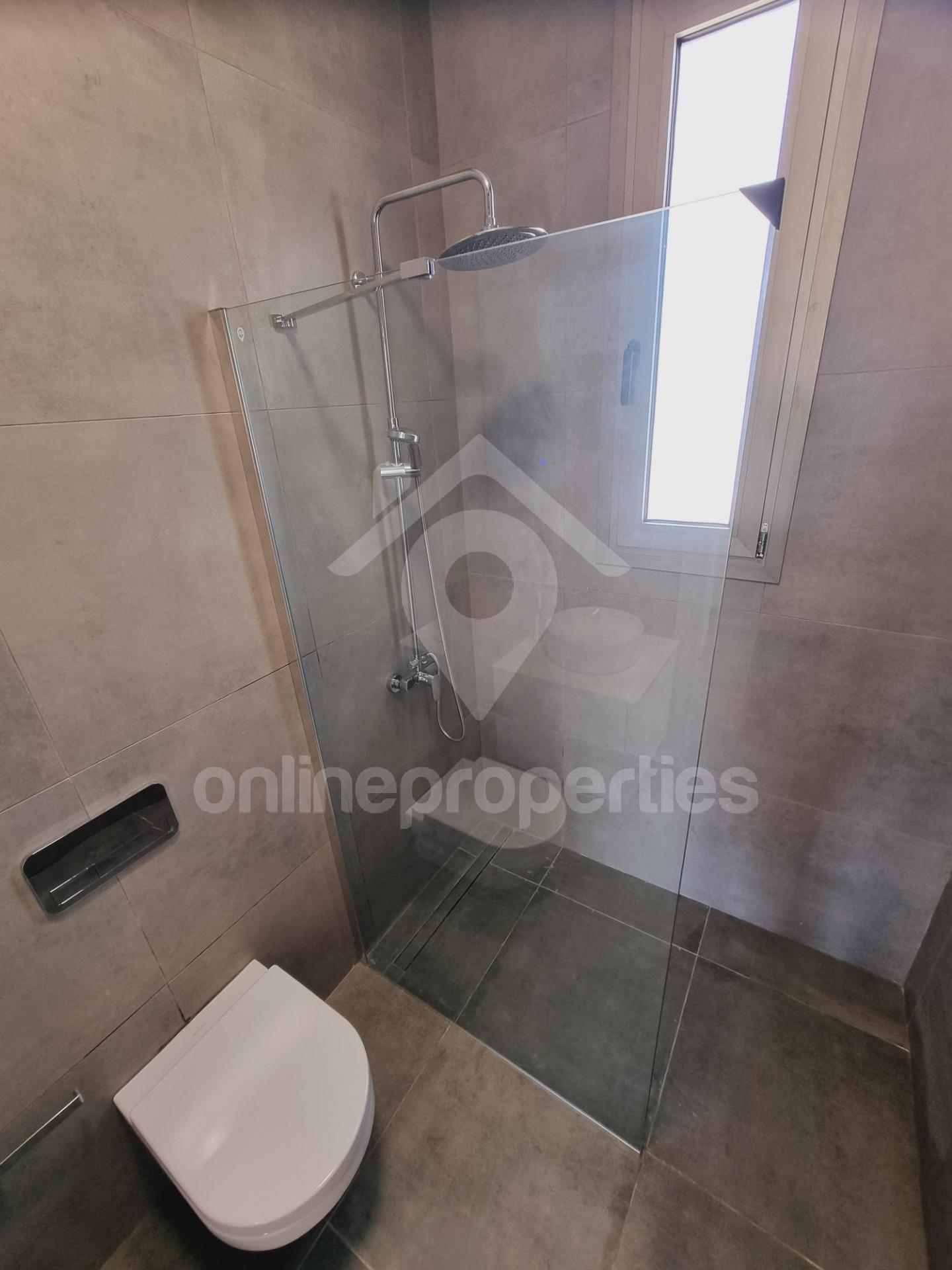 To change image, hover mouse over thumbnails below