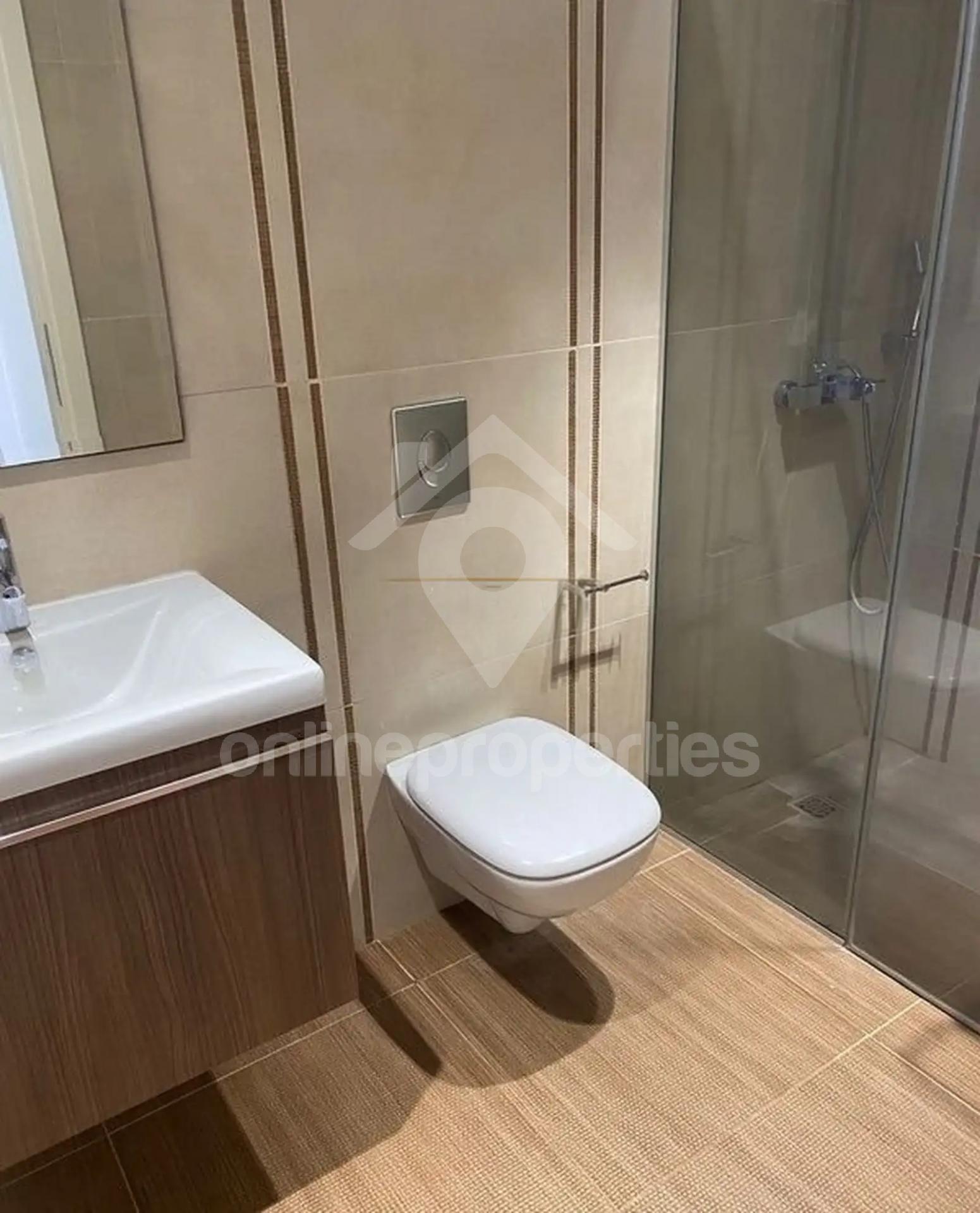 To change image, hover mouse over thumbnails below