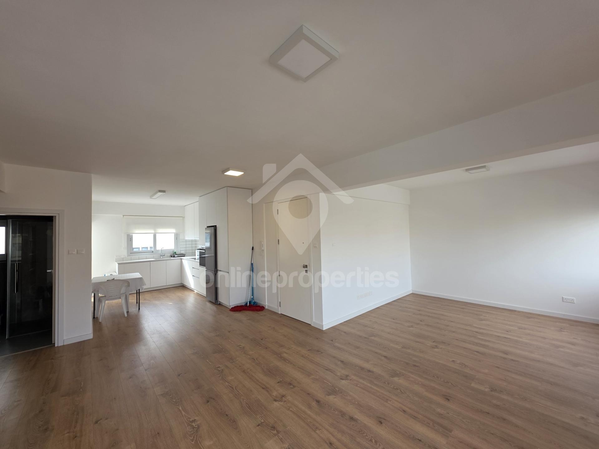 Old school Renovated 2-Bedroom Near Wargaming HQ