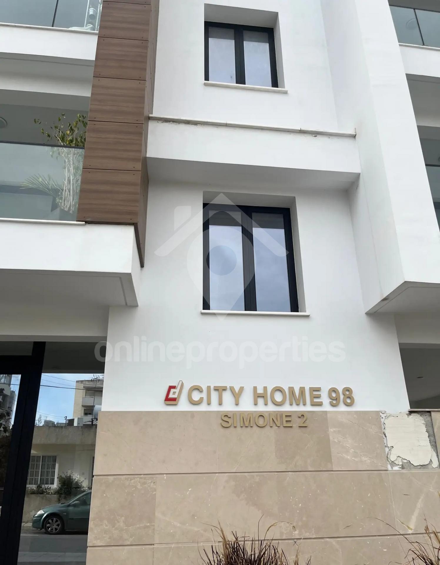 To change image, hover mouse over thumbnails below