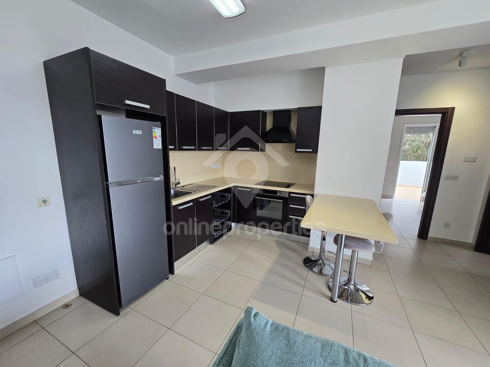 To change image, hover mouse over thumbnails below