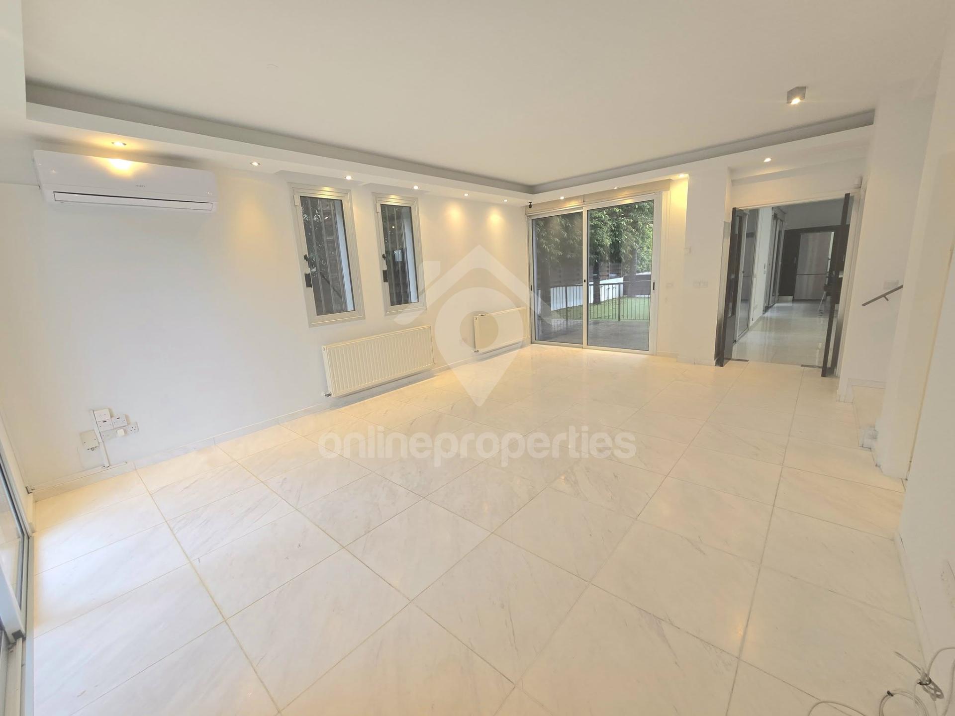 To change image, hover mouse over thumbnails below