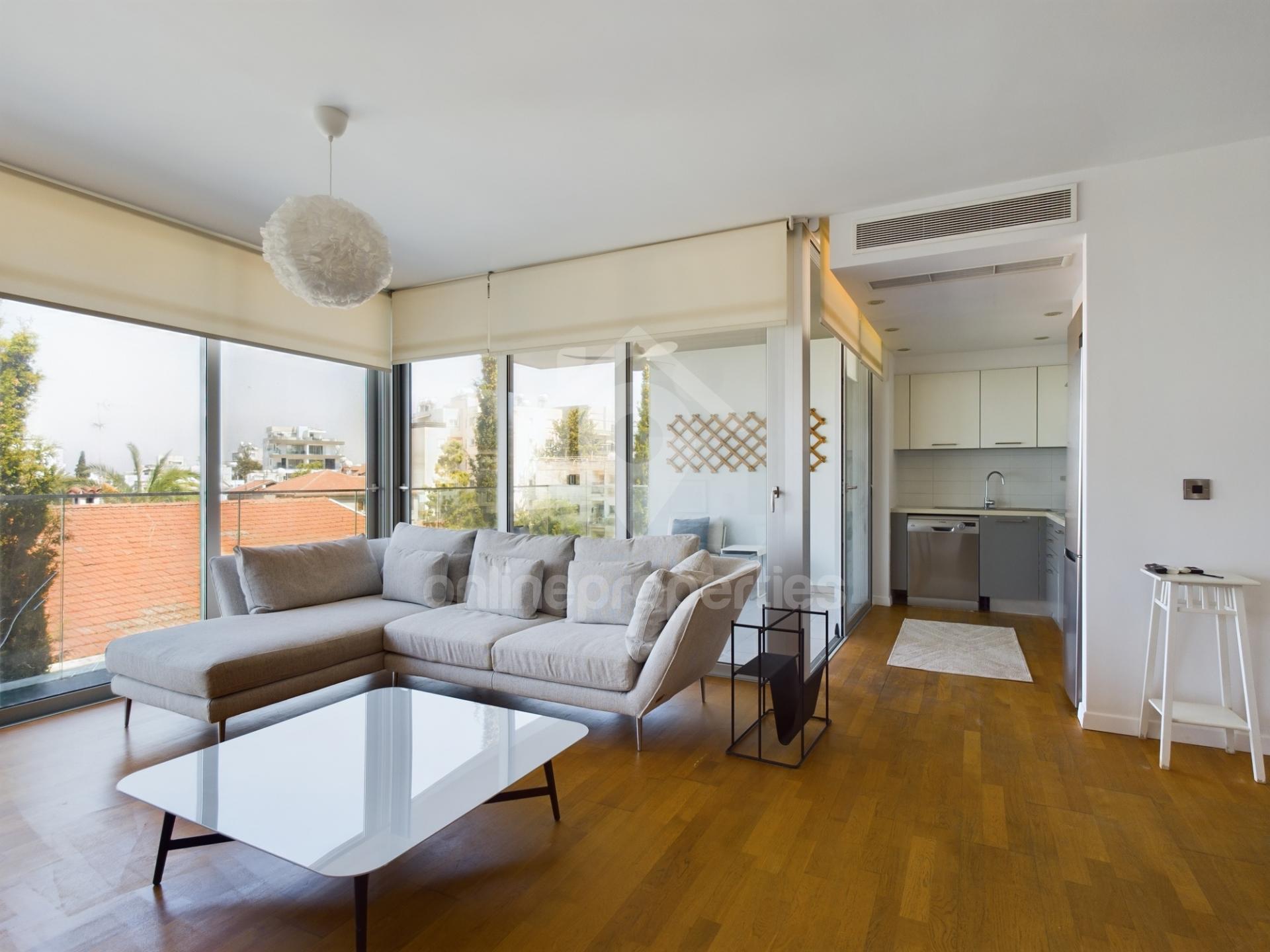 To change image, hover mouse over thumbnails below