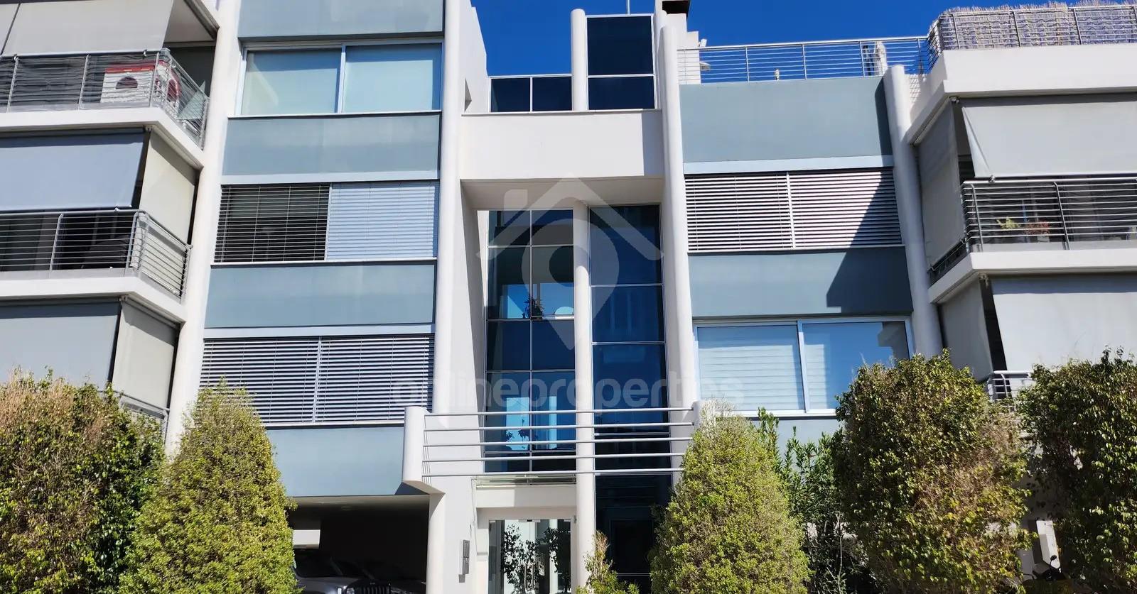 To change image, hover mouse over thumbnails below