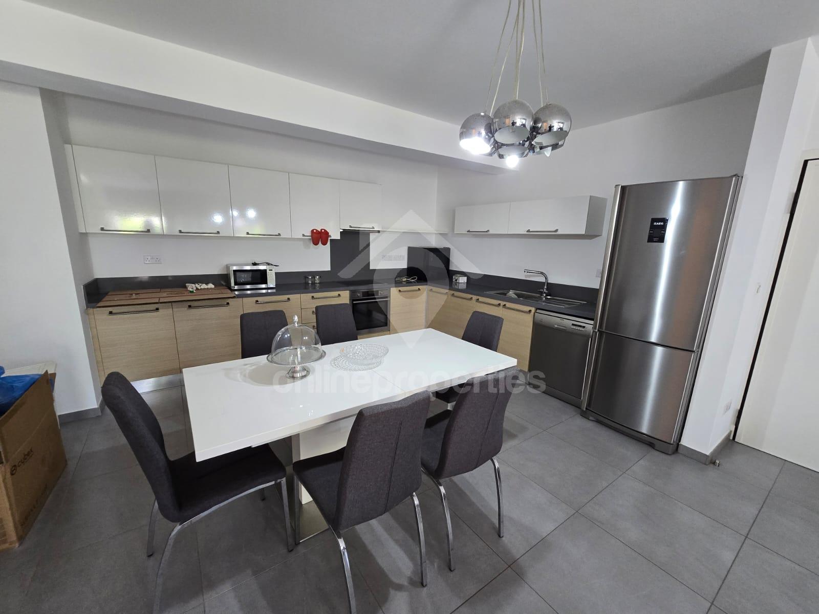 To change image, hover mouse over thumbnails below