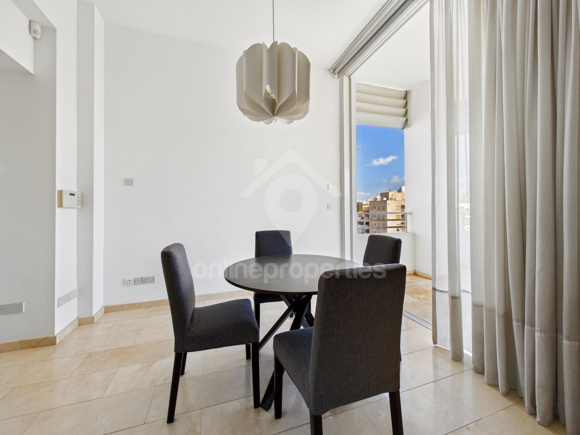 To change image, hover mouse over thumbnails below