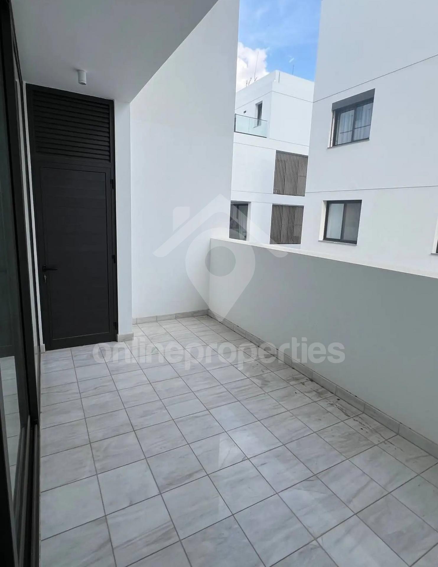 To change image, hover mouse over thumbnails below