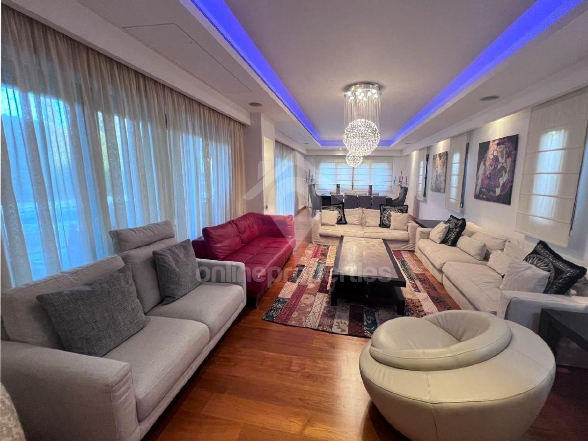 To change image, hover mouse over thumbnails below