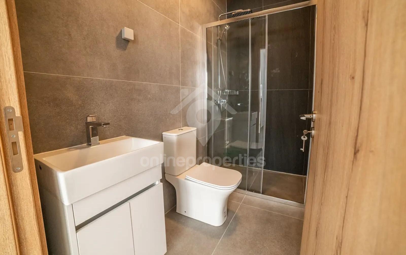 To change image, hover mouse over thumbnails below