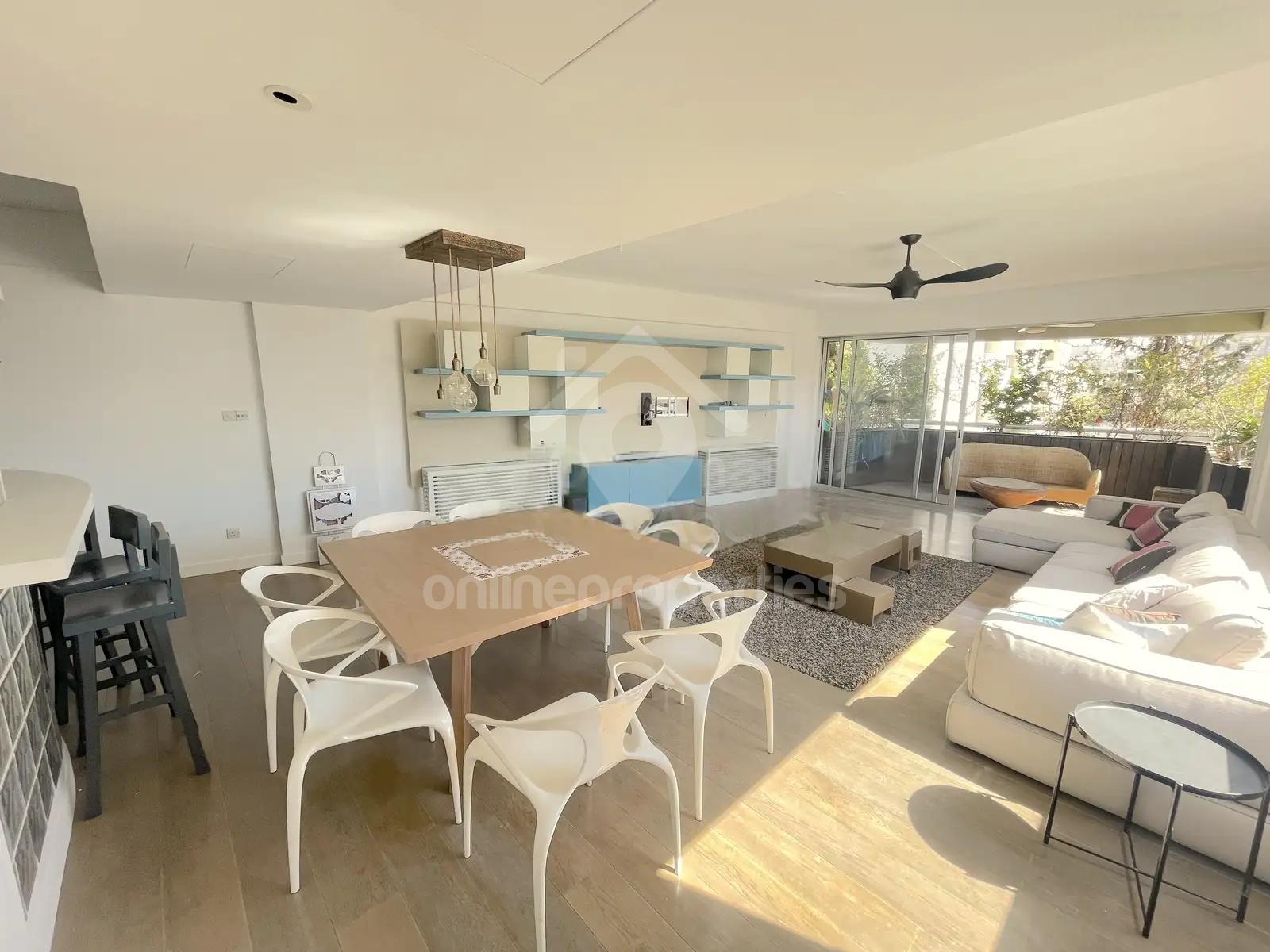 To change image, hover mouse over thumbnails below