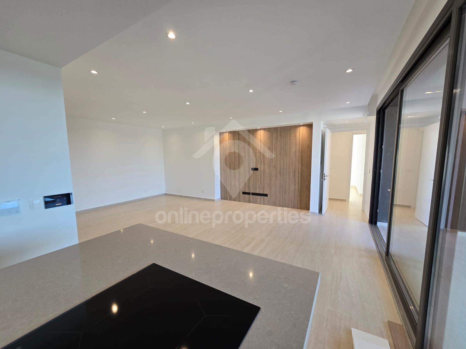 To change image, hover mouse over thumbnails below