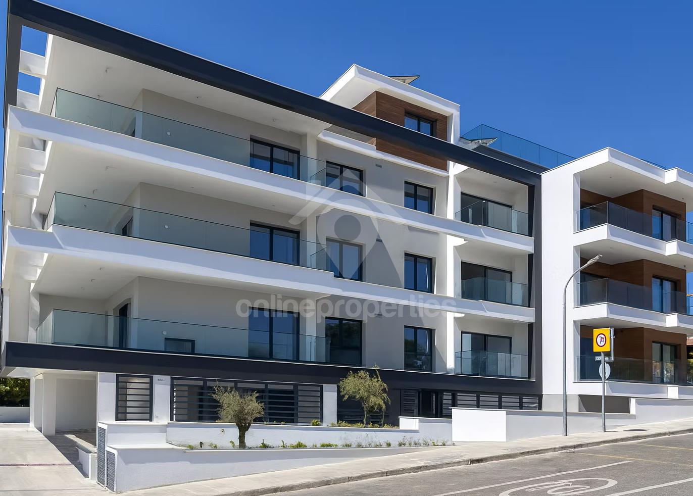 To change image, hover mouse over thumbnails below