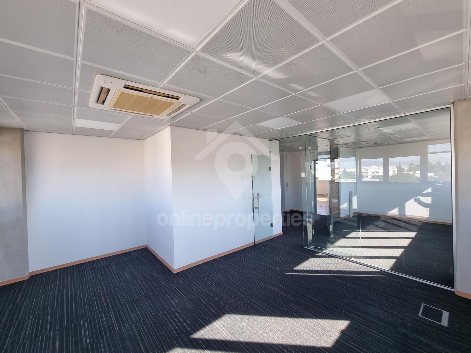 To change image, hover mouse over thumbnails below