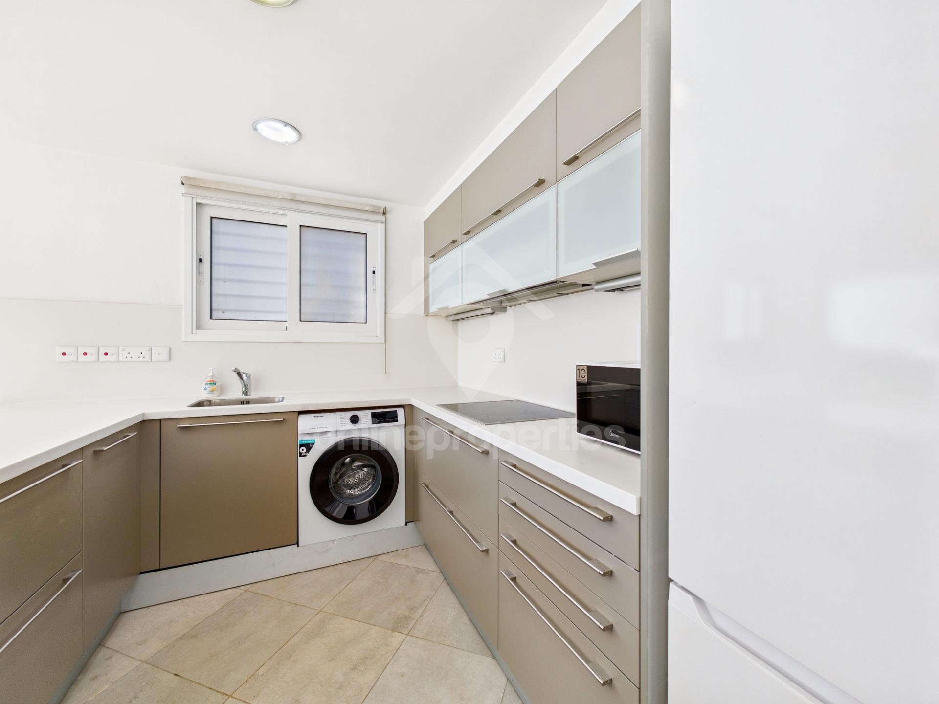 To change image, hover mouse over thumbnails below