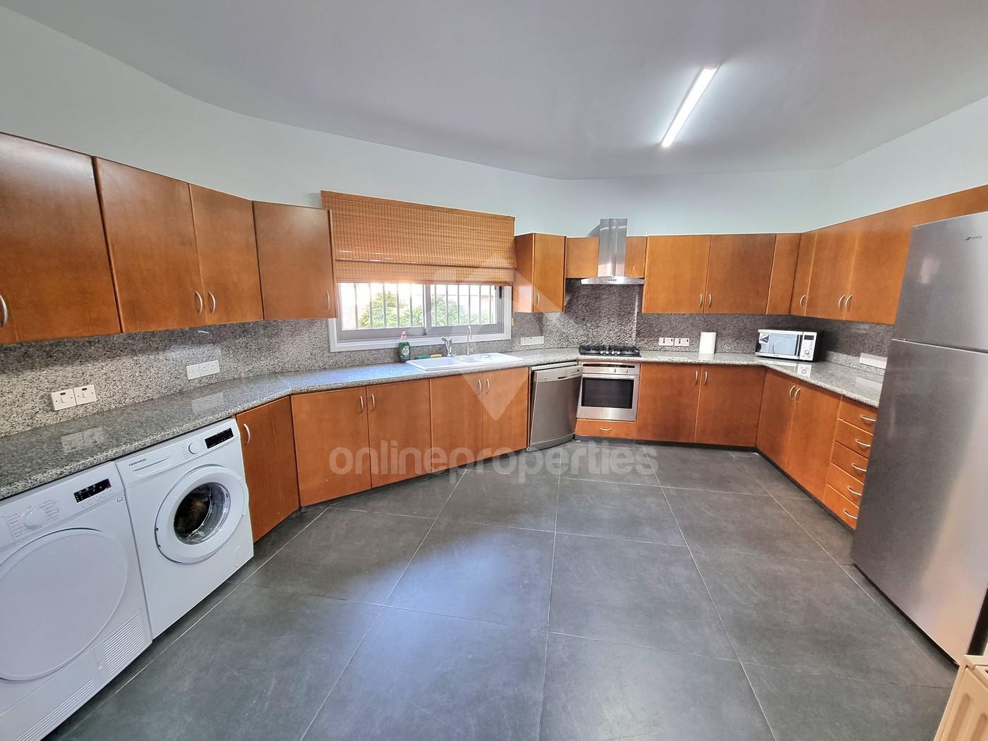 To change image, hover mouse over thumbnails below