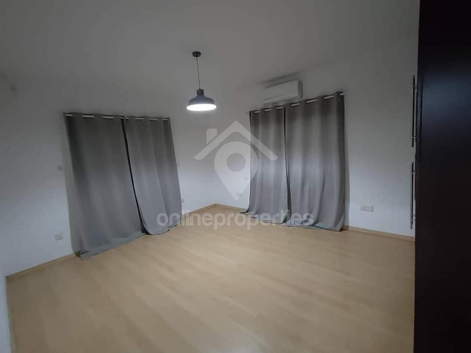 To change image, hover mouse over thumbnails below