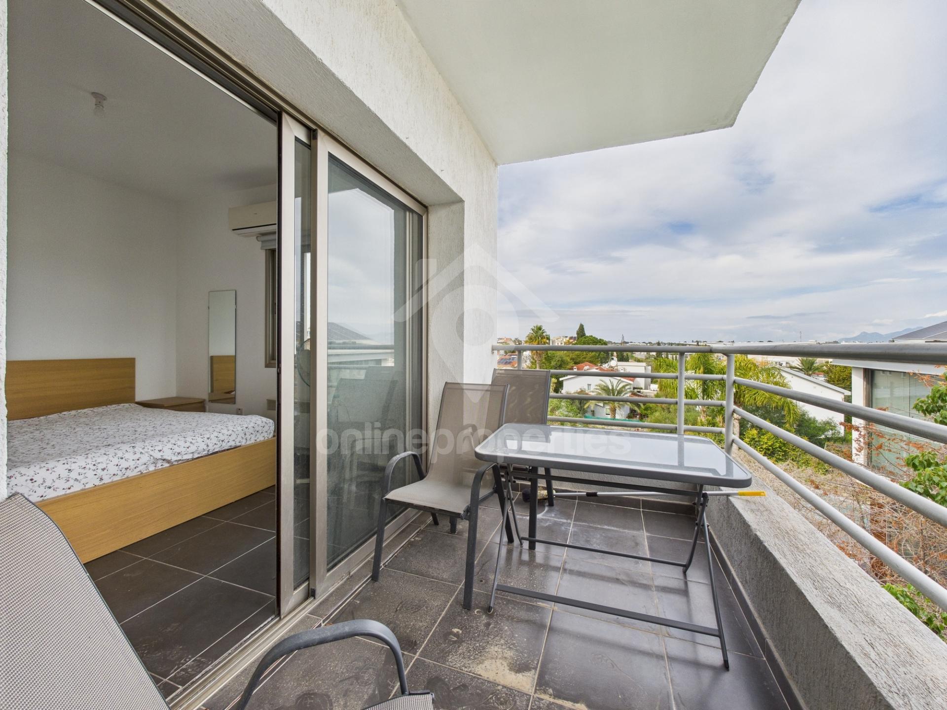 To change image, hover mouse over thumbnails below