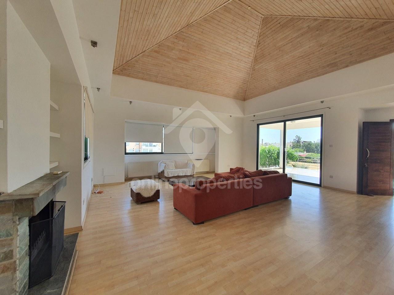 To change image, hover mouse over thumbnails below