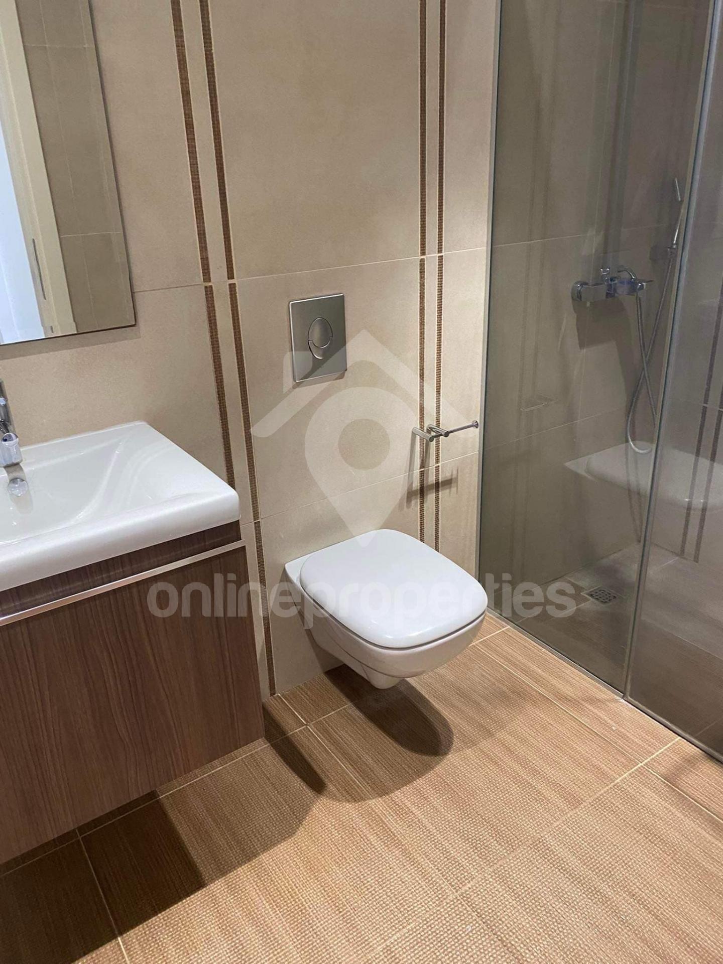 To change image, hover mouse over thumbnails below