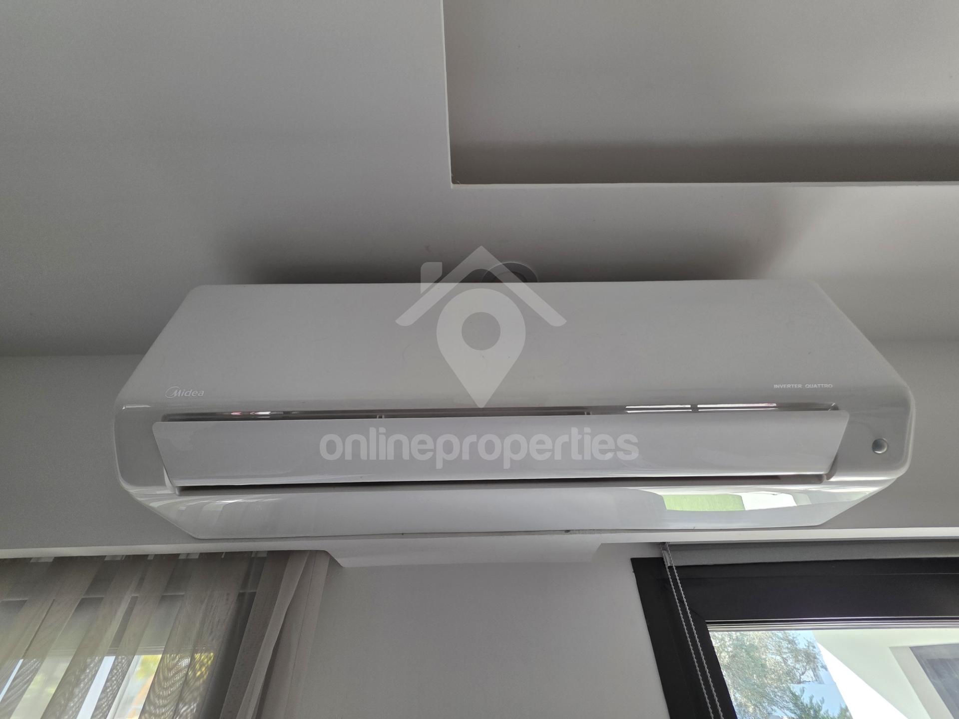 To change image, hover mouse over thumbnails below