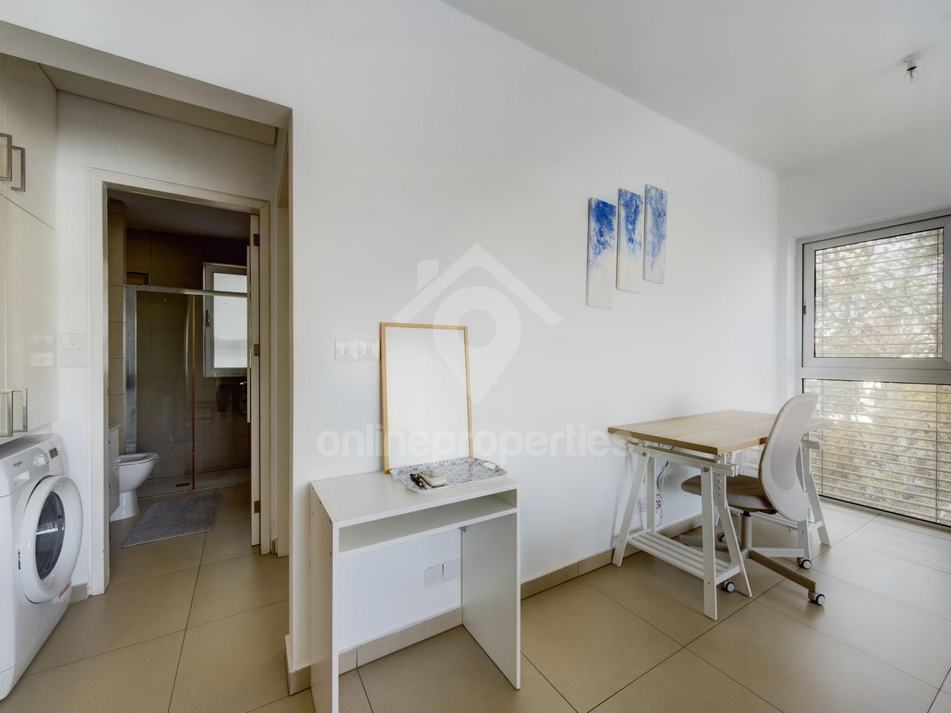 To change image, hover mouse over thumbnails below