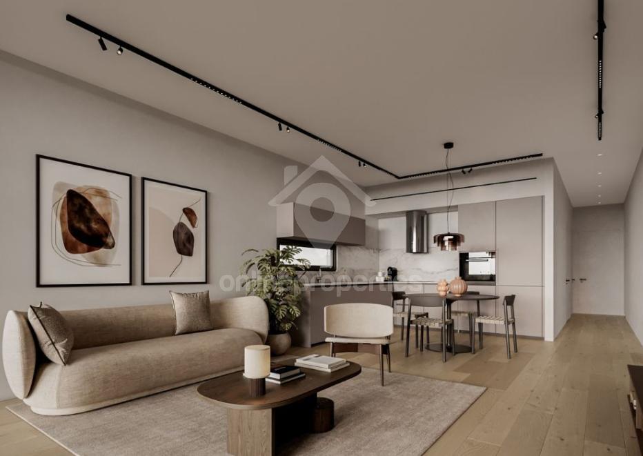 To change image, hover mouse over thumbnails below