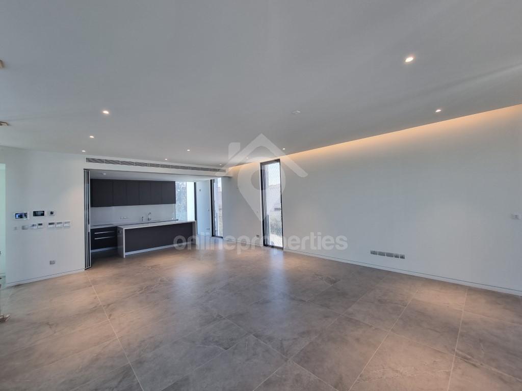 To change image, hover mouse over thumbnails below