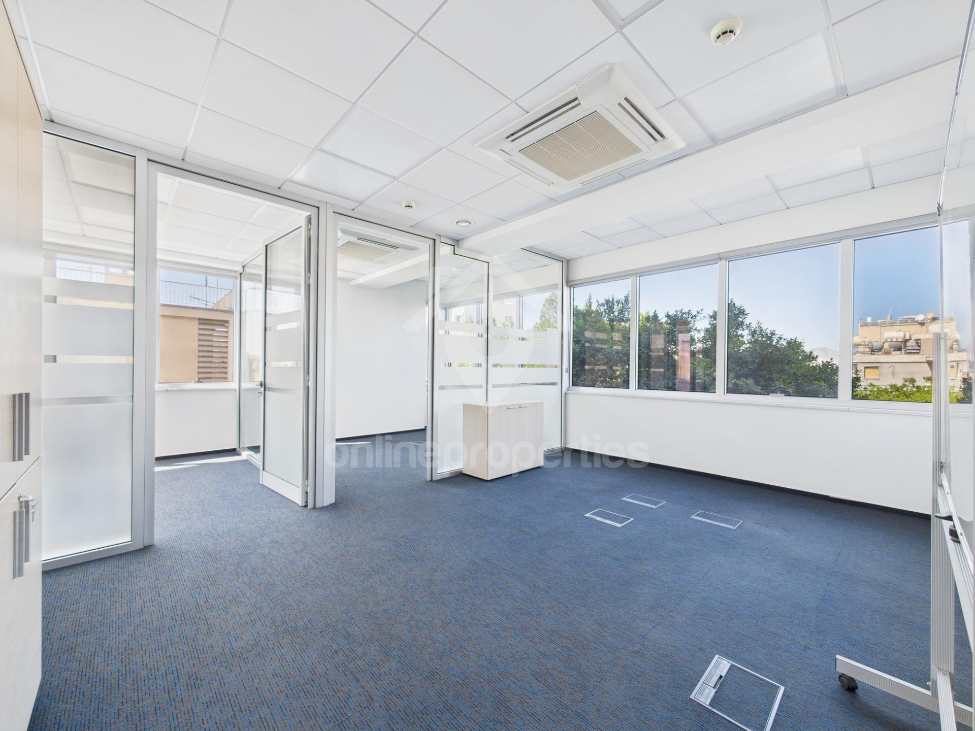 To change image, hover mouse over thumbnails below