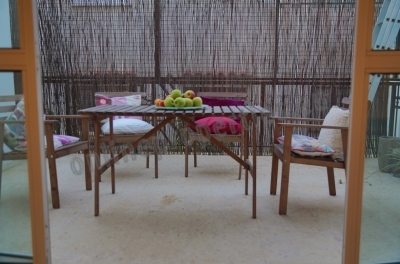 To change image, hover mouse over thumbnails below