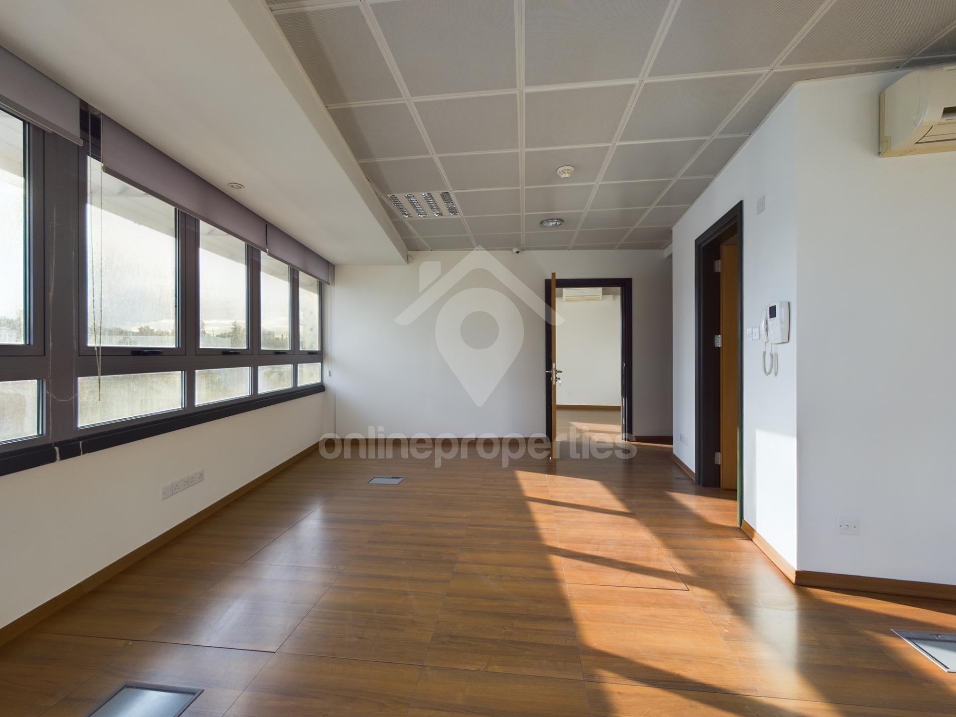 To change image, hover mouse over thumbnails below