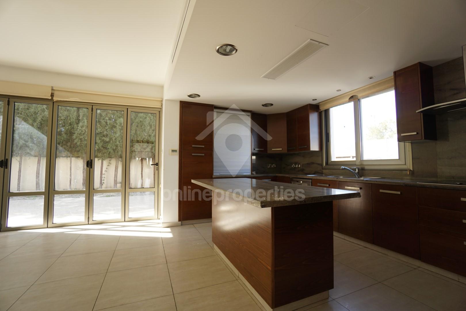 To change image, hover mouse over thumbnails below